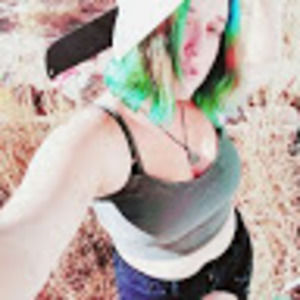 Meet your Posher, Juna